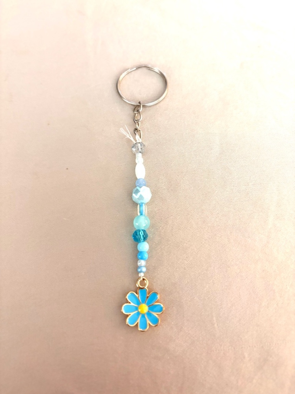 Handmade Blue Beaded Daisy Keychain. New.